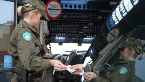 Ukraine-Krieg: Polen beschlagnahmt fünf Tonnen Flugzeugreifen für Russland