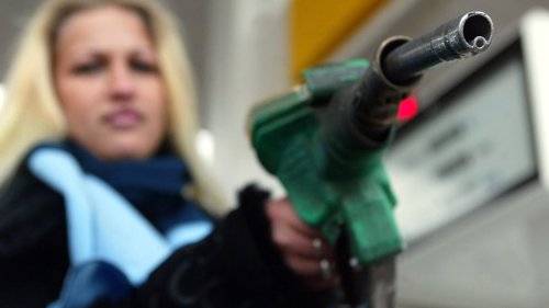 Richtig tanken im Sommer? Darum sollten Sie niemals zu viel Sprit einfüllen