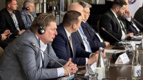 Rechtsextreme AfD-Verbündete wollen in der Ukraine einmarschieren