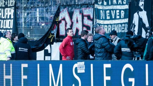 Nach Fan-Eklat vor Anpfiff: Frankfurt gewinnt hitziges Duell in Bochum