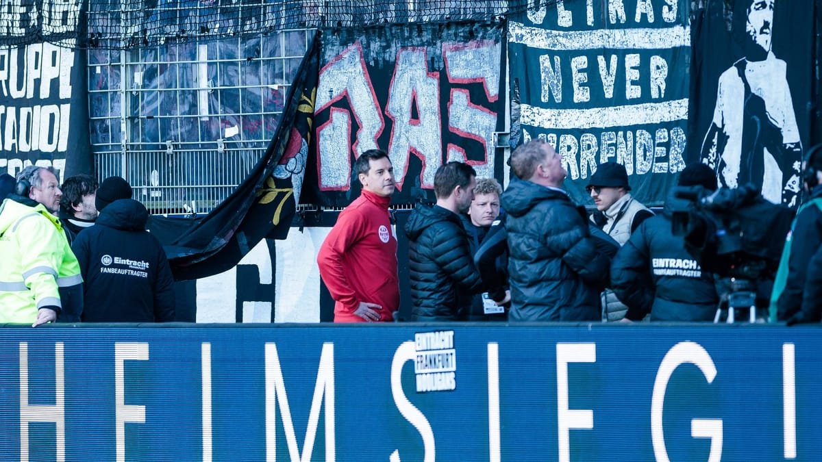 Nach Fan-Eklat vor Anpfiff: Frankfurt gewinnt hitziges Duell in Bochum