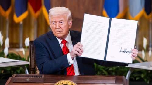 Trump-Anhängerin will Kurzhaar-Frisur unter Strafe stellen