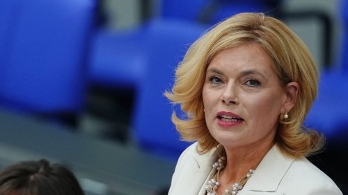 Klöckner kritisiert Kirchen – und verweist auf "Spielregeln" für AfD-Umgang