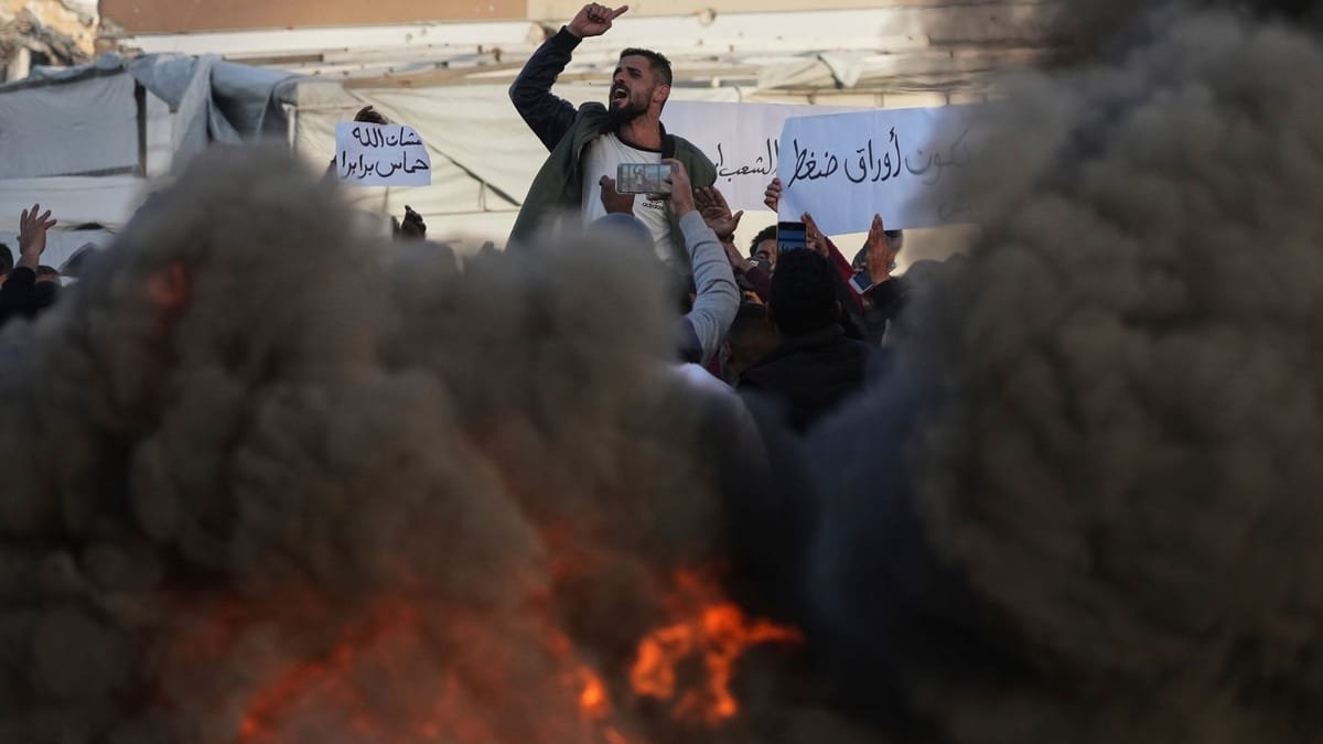 Nahost-Konflikt: Wütende Proteste gegen Hamas in Gaza