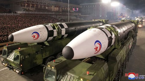 Nordkorea: Kim Jong Un droht USA bei Parade mit neuer Fähigkeit