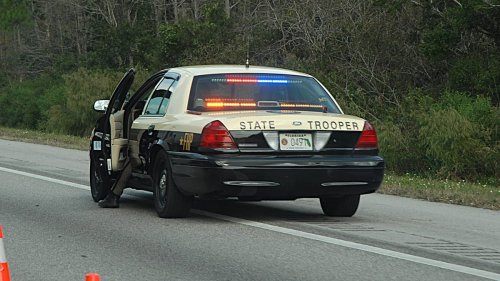 Polizist in Kansas rettet vermisstes Kind bei Verkehrskontrolle