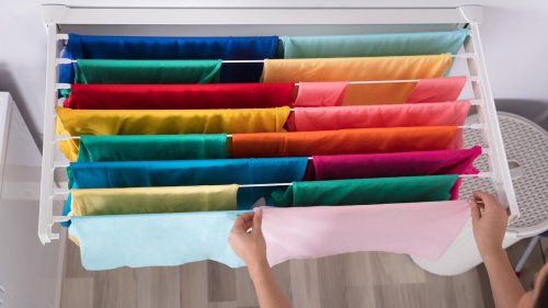 Wäsche trocknen: Darf die nasse Kleidung in der Wohnung hängen?