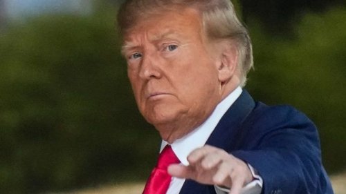 Geheimdokumente gegen Donald Trump: Ex-Präsident bestätigt Anklage
