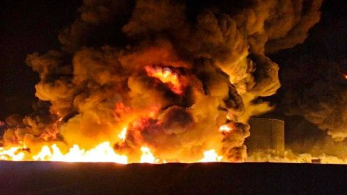 Ukraine-Krieg im Newsblog | Feuer in grenznahem russischen Öllager ausgebrochen