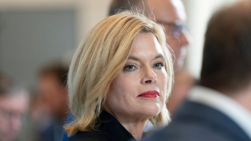 "Maximal irritierend": Klöckners Äußerungen zur Kirche ernten Kritik