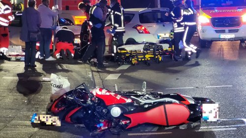 Unfall in Hagen: Motorrad überschlägt sich, Fahrer schwer verletzt