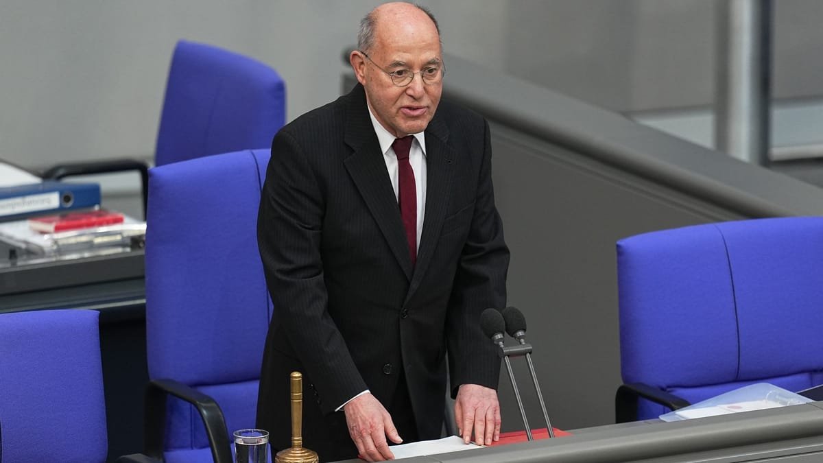 Gregor Gysi: Rede im Bundestag erntet harsche Kritik