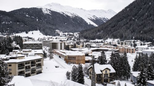 Keine Skiausrüstung an Juden: Bergrestaurant diskriminiert – Verantwortlicher äußert sich
