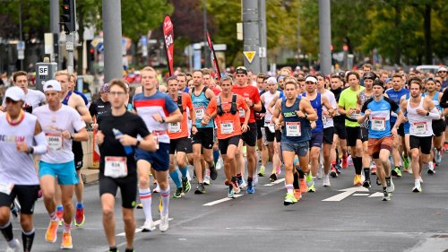 Köln: Läufer verursachen Müllberge bei Marathon