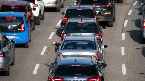Köln: Umgekippter Lkw sorgt für Sperrung der Autobahn A4