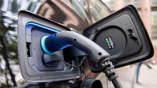 Unsichtbare Gefahr? Neue Studie misst Strahlenbelastung in E-Autos