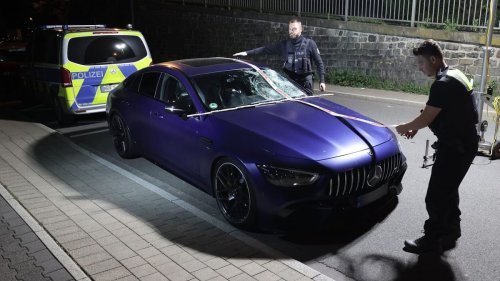 Tödlicher Unfall mit einem Sportwagen in Remscheid: Fahrer drückte Gaspedal wohl durch