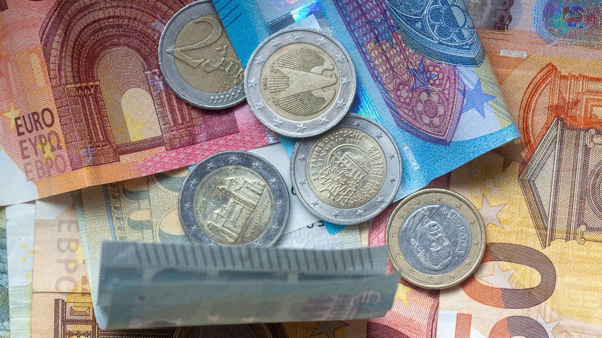 Anonym Geld überweisen? Bei diesen Methoden bleibt Ihre Identität geheim