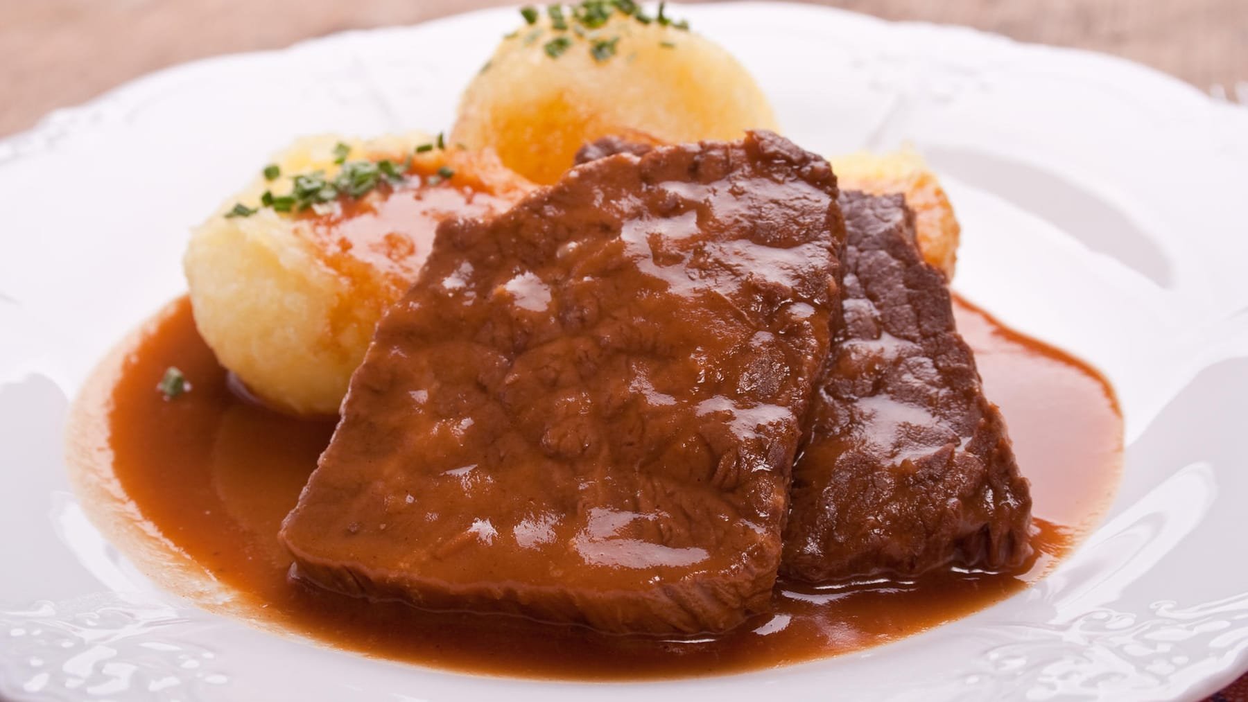 Sauerbraten-Rezepte: Ein Gericht, das auf der Zunge zergeht