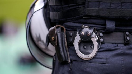 Bremen: Polizei stellt bei Großrazzia Drogen und Waffen sicher