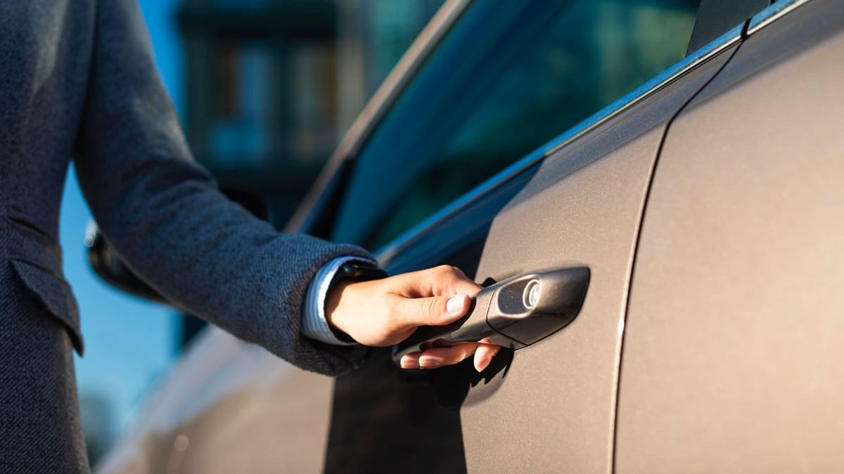 Autotür geht nicht mehr zu: Das können Sie tun
