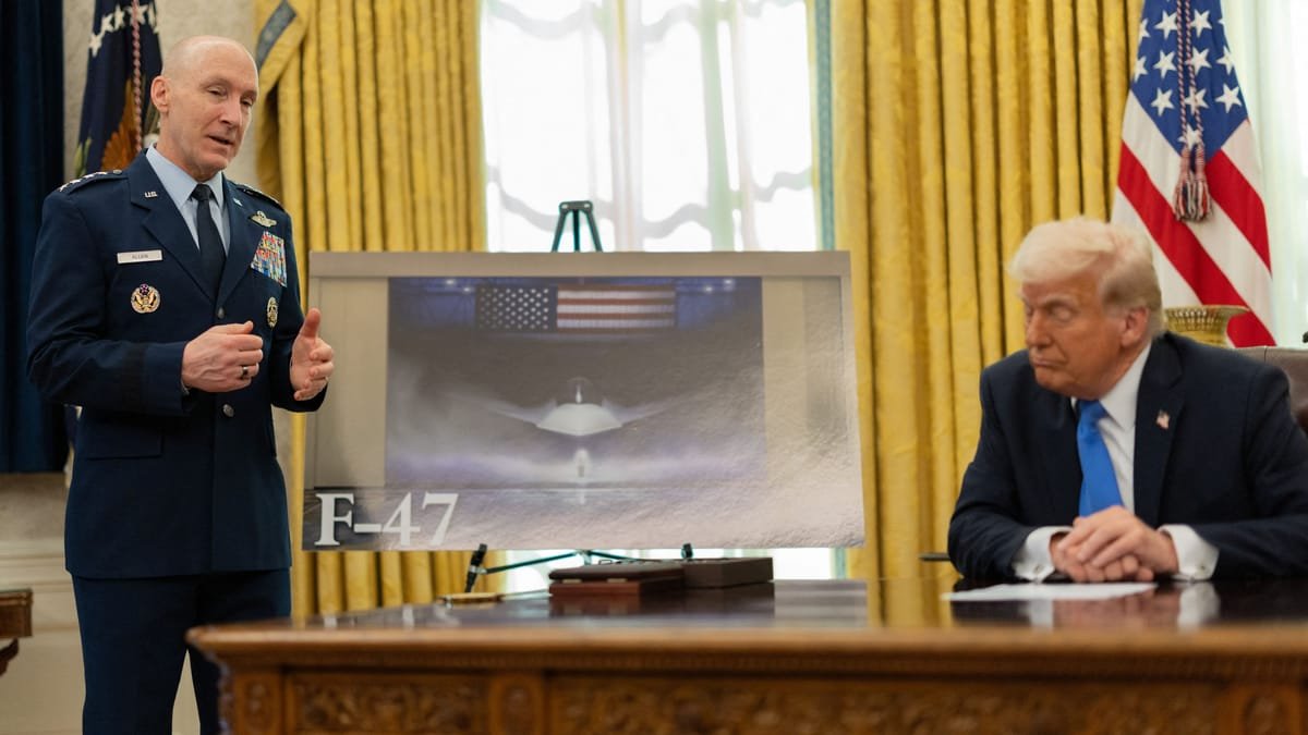 Neuer Jet F-47: Trump vergibt Milliardenauftrag an Boeing