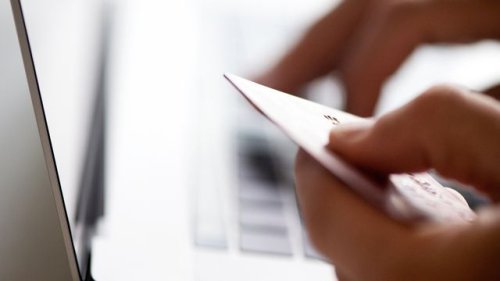 Rat der Bundesnetzagentur: Vor Online-Käufen Anbieter checken