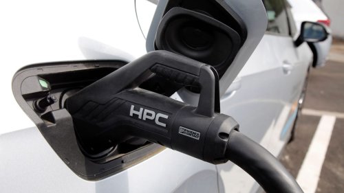 Darum warnen Experten: Jetzt bloß kein E-Auto kaufen