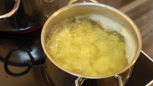 Kartoffelwasser besser nicht wegschütten: Das ist der Grund