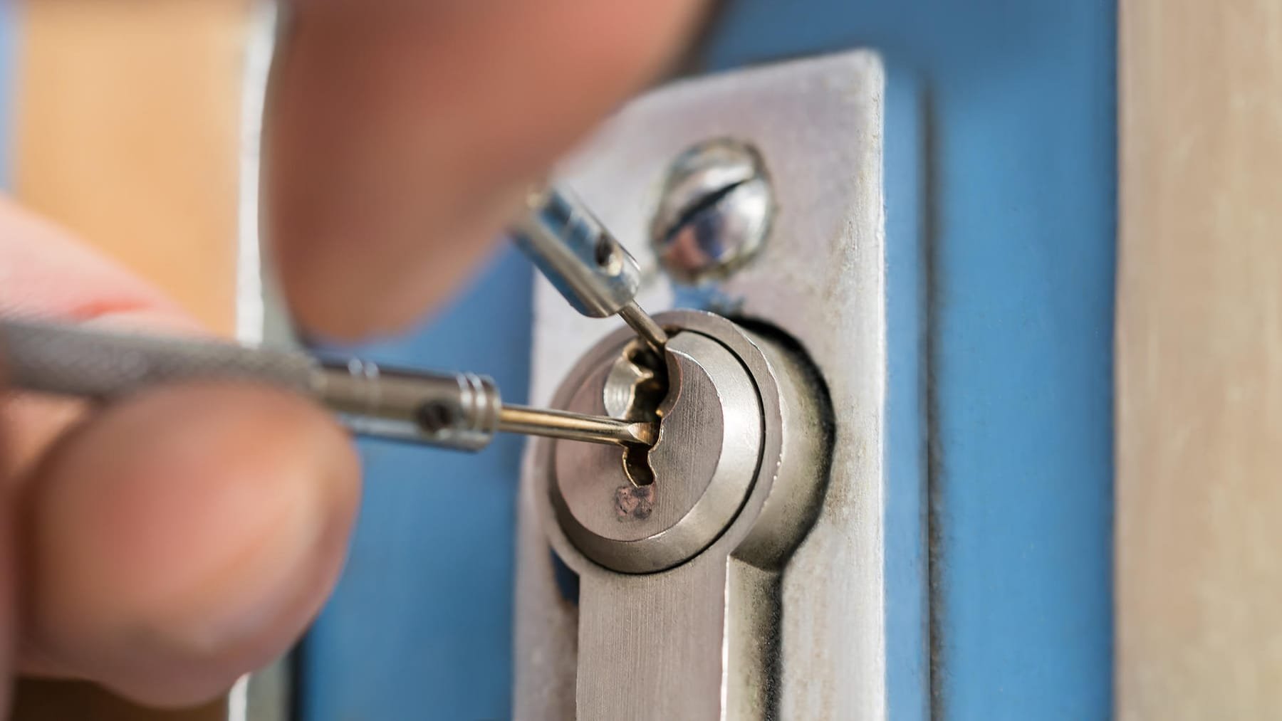 Schlüssel im Türschloss abgebrochen: Drei simple Methoden helfen