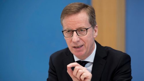 Längere Arbeitszeiten: IW-Chef fordert Debatte von neuer Regierung