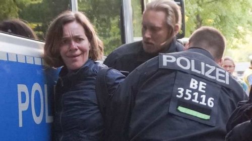 Sachsen: Polizei hält Juliane Nagel auf Demonstration fest