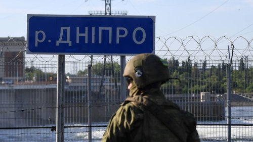 News zum Ukraine-Krieg: Russische Truppen sprengen Staudamm in Cherson