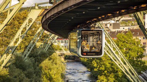 Ausflugstipp für Familien in NRW: Per Schwebebahn zum Wuppertaler Zoo