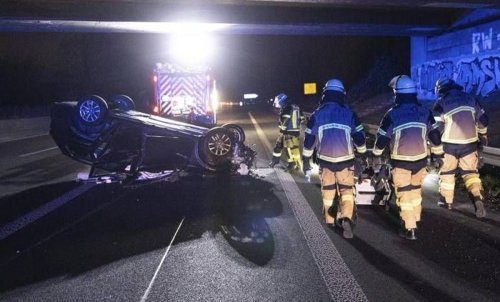 A52: Lebensgefährlich verletzte Frau nach Unfall im Krankenhaus gestorben