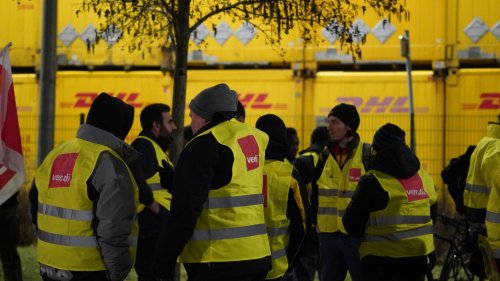 Tarifverhandlungen: Streik der Deutschen Post hält noch immer an