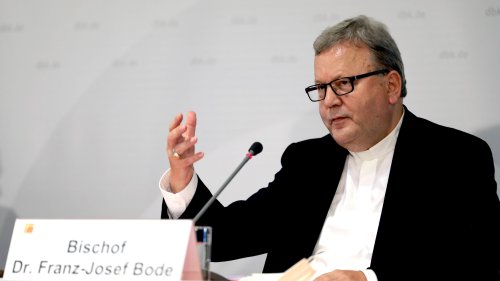 Papst Franziskus nimmt Rücktritt von Bischof Franz-Josef Bode an