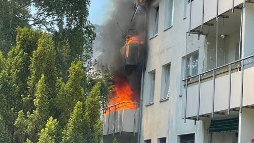 Berlin-Wilhelmstadt: Dachgeschosswohnung bei Brand vollständig zerstört