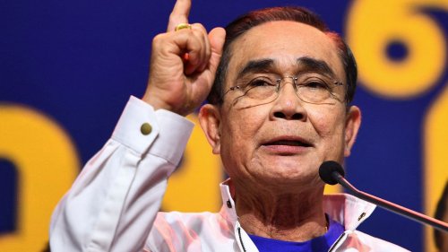 Thailands Ministerpräsident löst Parlament für Neuwahlen auf