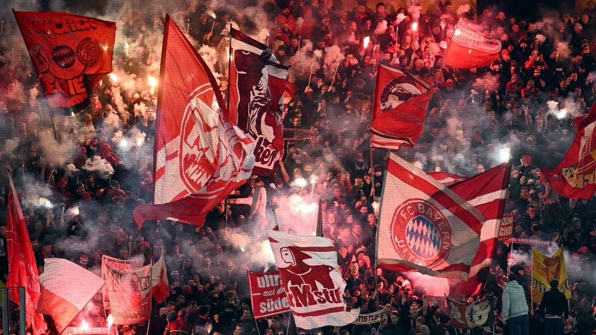Über 100 Pyro-Vergehen in Dortmund: Geldstrafe für FC Bayern