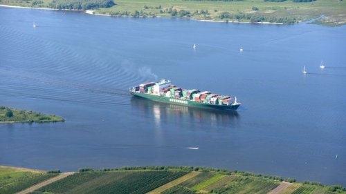Schiffbare Wassertiefe der Elbe wird reduziert