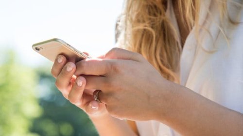 iPhone und Co.: So schützen Sie Ihr Smartphone bei Hitze
