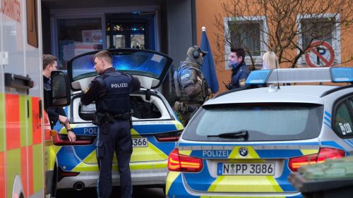 Nürnberg: Seniorenheim-Bewohner bedroht andere – SEK überwältigt ihn