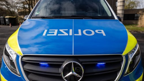 Hannover: Unbekannter überfällt Supermarkt und droht Kassiererin mit Messer