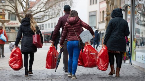 In Höhe von 500 Euro: Wirtschaftsweiser befürwortet Einkaufsgutscheine