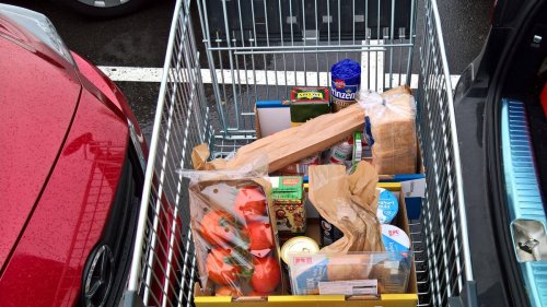 Discounter und Supermarkt: Unfallflucht mit Einkaufswagen – Geht das?