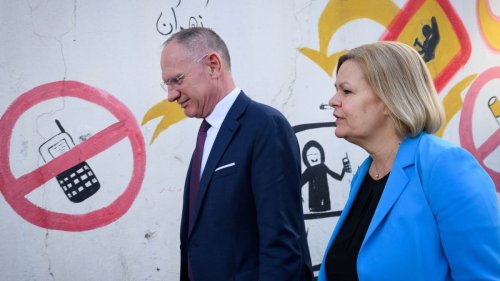 "Konkrete Warnhinweise": Faeser muss Reise wegen Terrorgefahr abbrechen