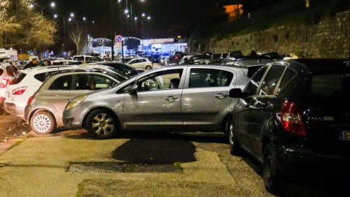 Starkes Erdbeben erschüttert Neapel unweit von Supervulkan