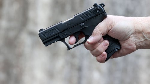 Bautzen: Mann bedroht Menschen mit Waffe – Hausdurchsuchung
