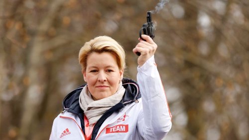 Berlin-Marathon: Pistolen-Foto von Franziska Giffey sorgt für Lacher